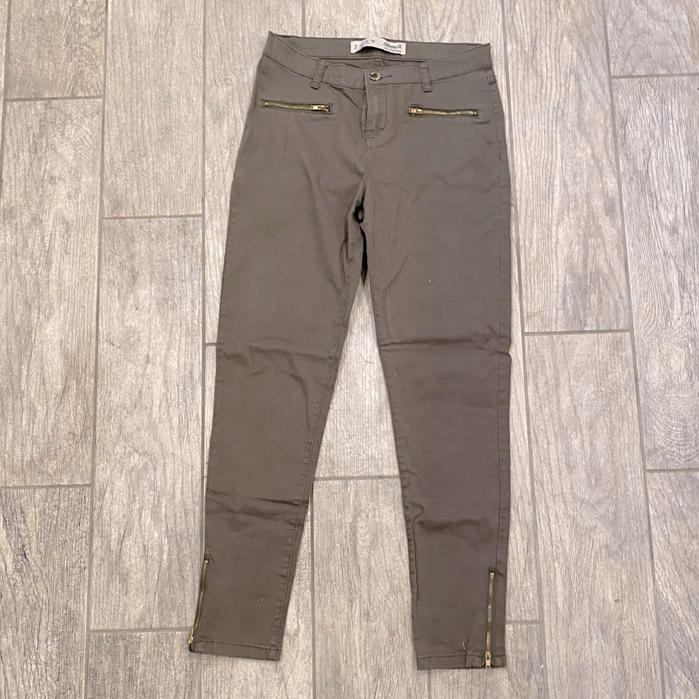 Olive Green Cotton Skinny Pants w/Zipper Details